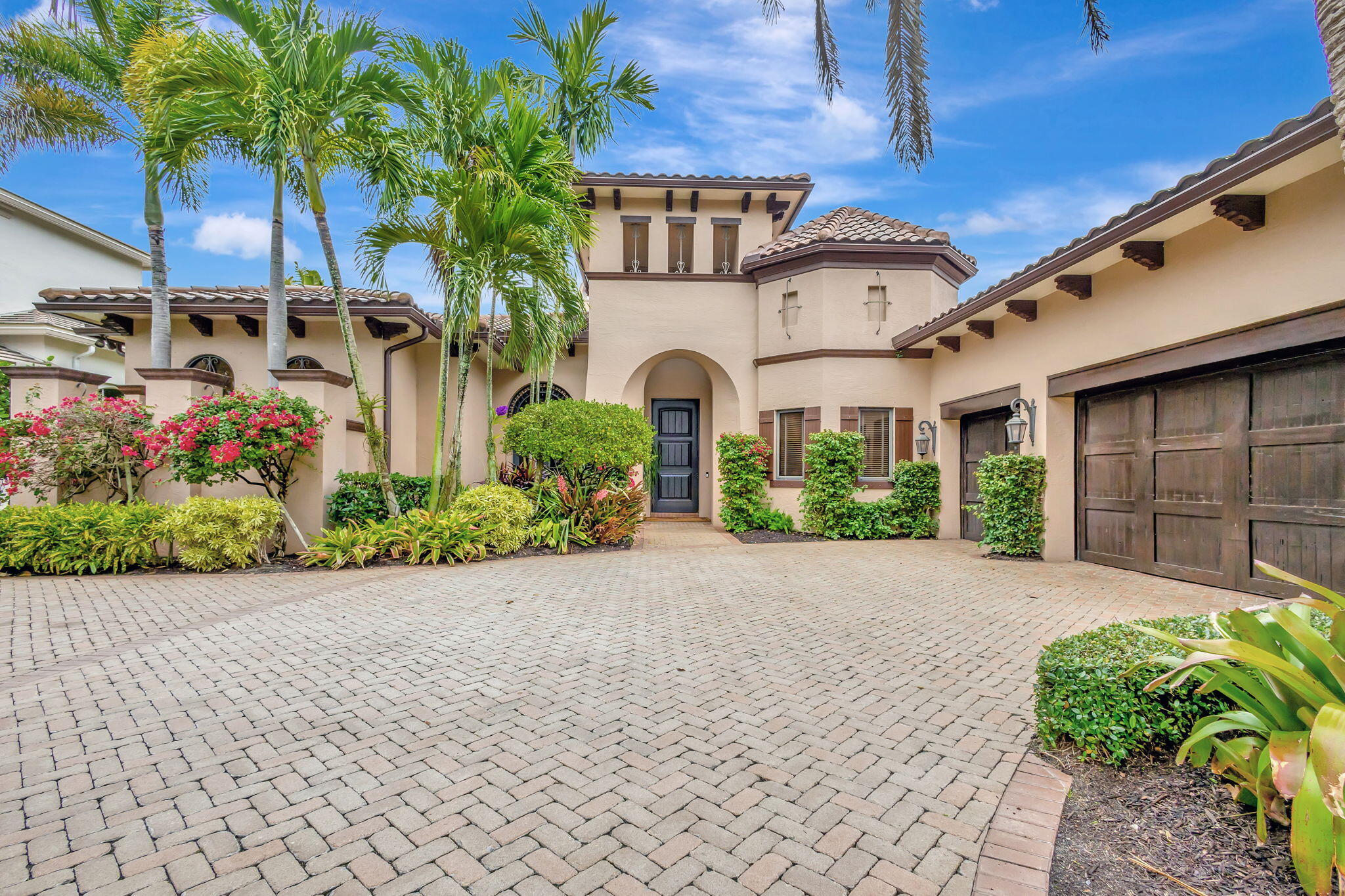 106 Talavera Place, Palm Beach Gardens, Palm Beach County, Florida - 3 Bedrooms  
4.5 Bathrooms - 