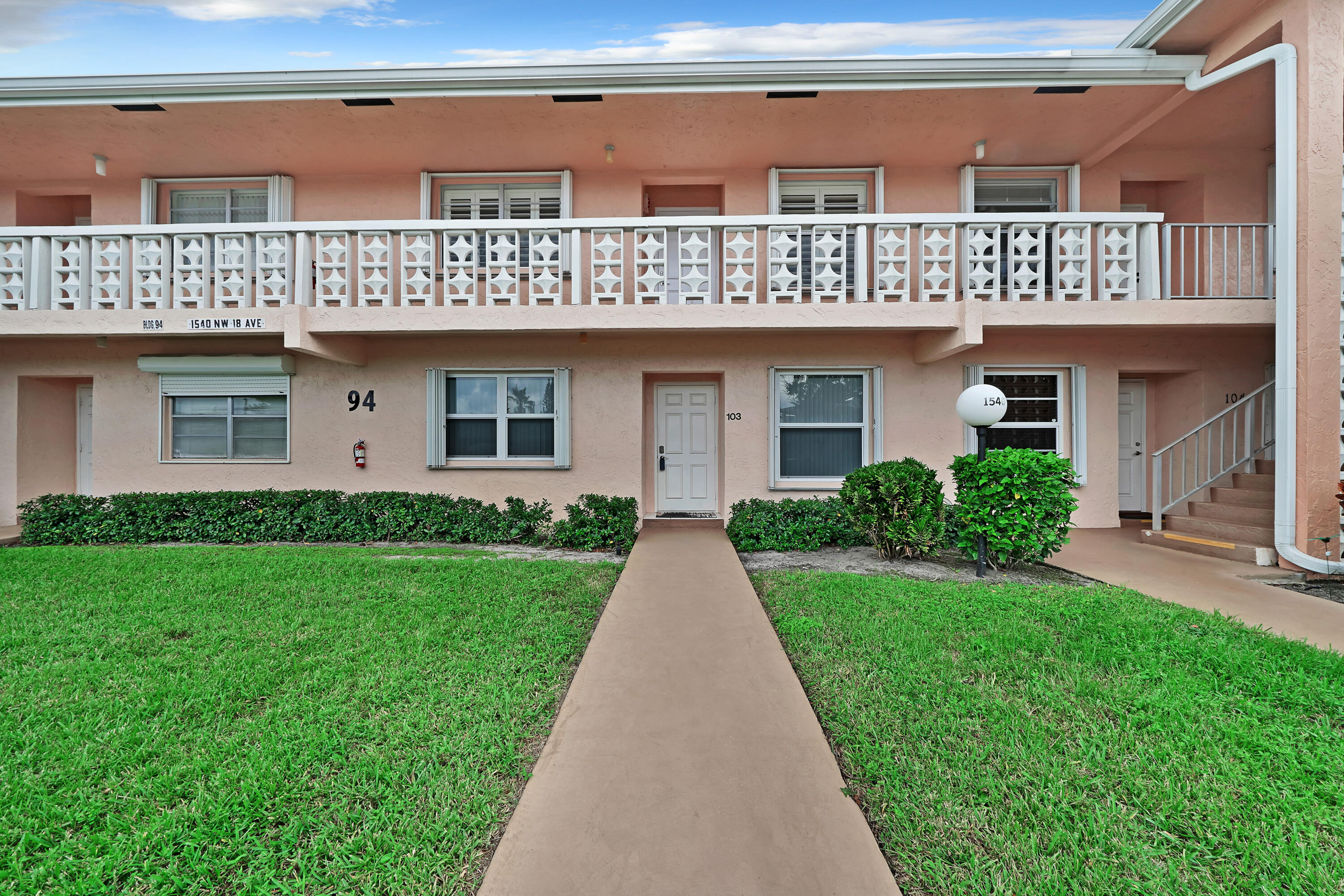 Property for Sale at 1540 Nw 18th Avenue 103, Delray Beach, Palm Beach County, Florida - Bedrooms: 2 
Bathrooms: 2  - $239,000