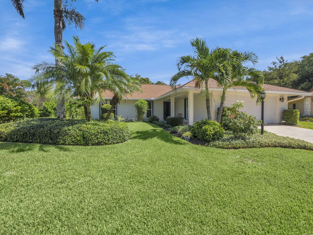 Photo of 8165 SE Cypress Point Place, Hobe Sound, FL 33455 (MLS # RX-11117656)
