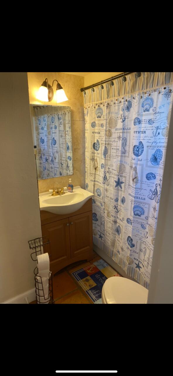 827 Mcintosh Street, West Palm Beach, Palm Beach County, Florida - 2 Bedrooms  
1 Bathrooms - 