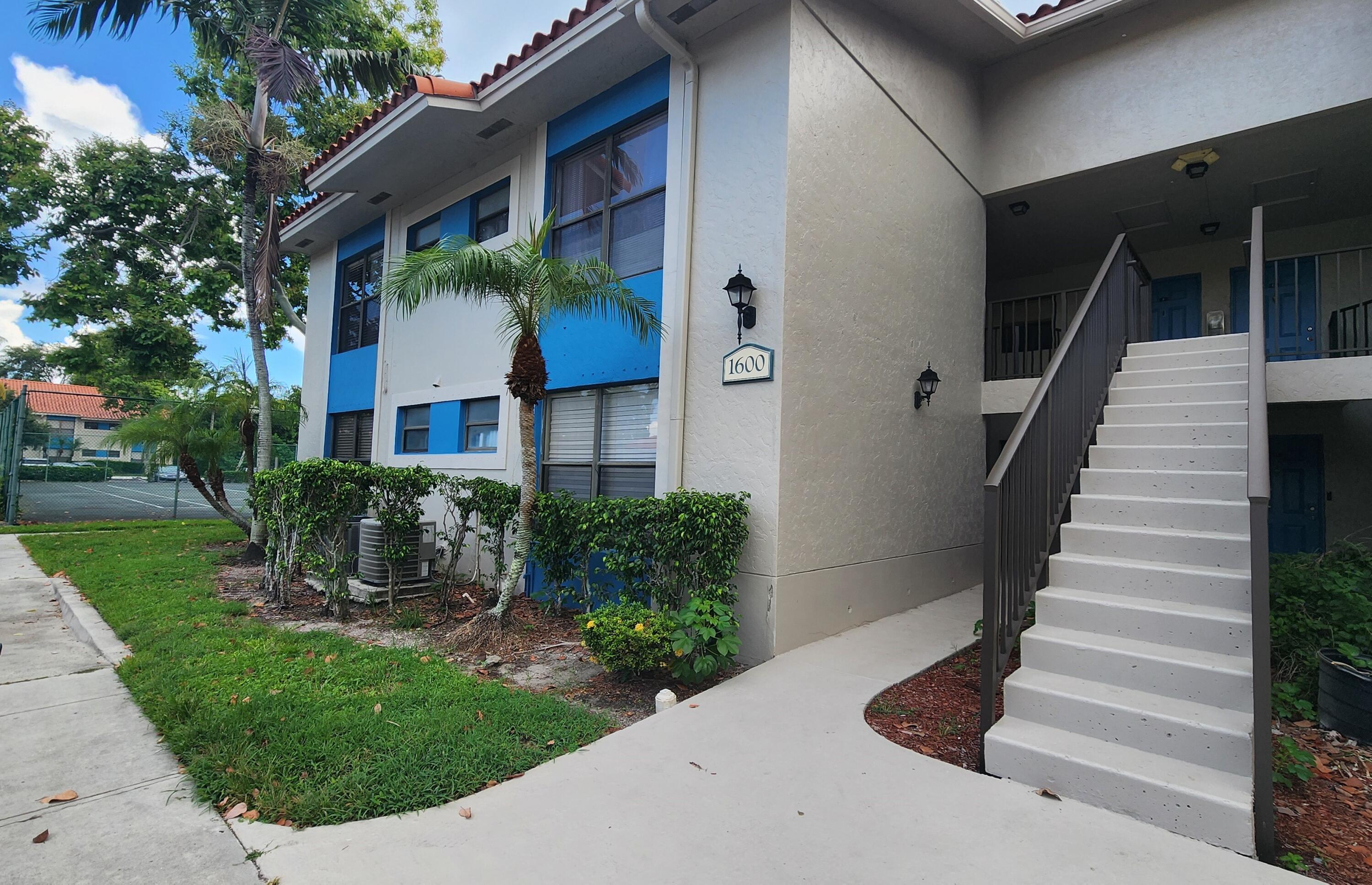 1600 Balfour Point Drive B, West Palm Beach, Palm Beach County, Florida - 2 Bedrooms  
2 Bathrooms - 