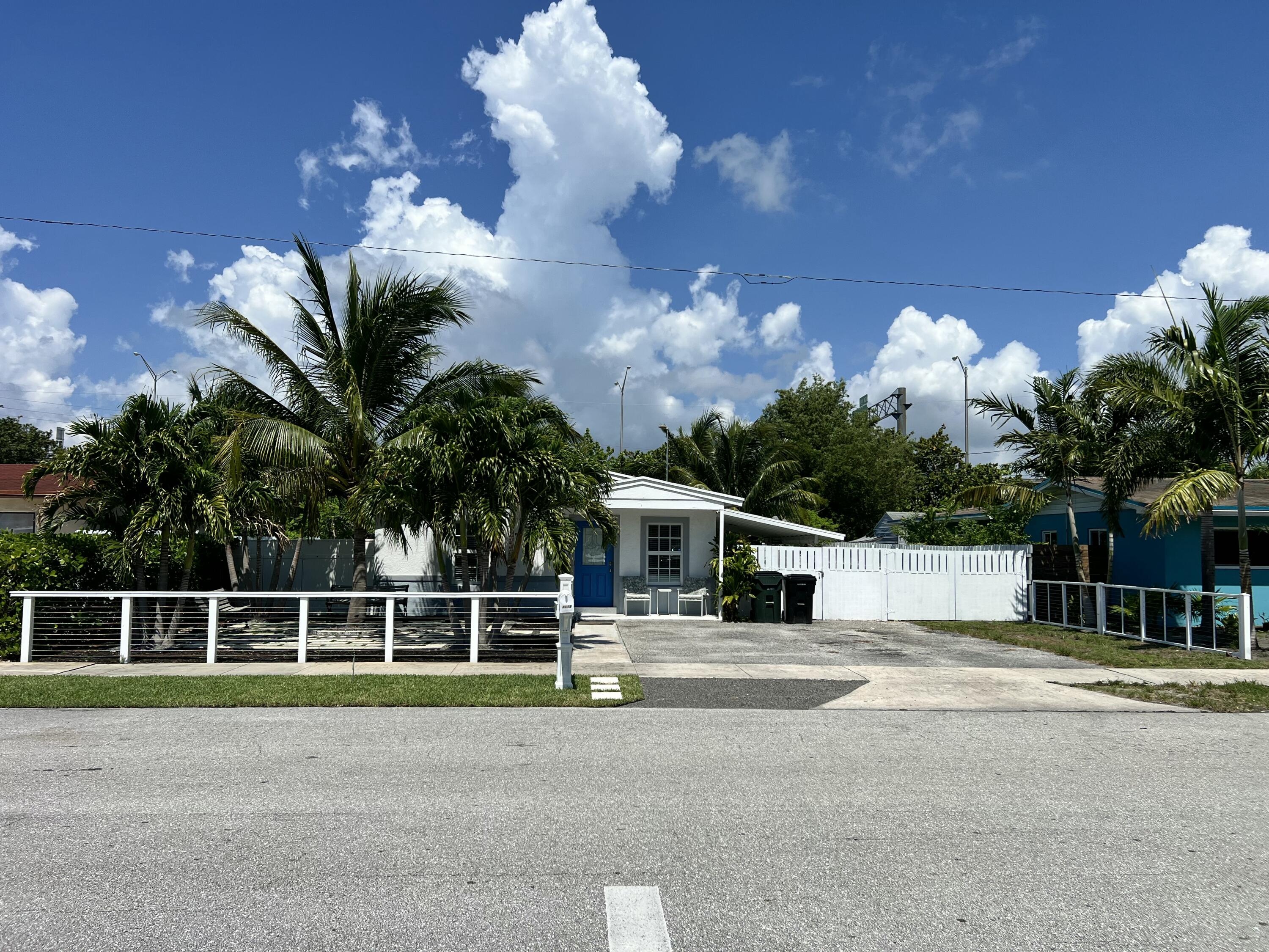 Property for Sale at 1119 S Ridge Street, Lake Worth, Palm Beach County, Florida - Bedrooms: 3 
Bathrooms: 1.5  - $449,500