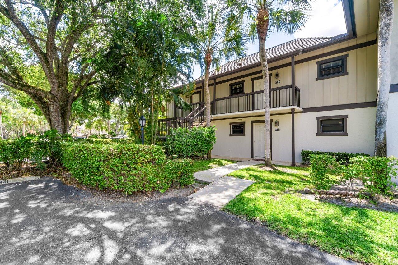Property for Sale at 13334 Polo Club Road 320/321, Wellington, Palm Beach County, Florida - Bedrooms: 2 
Bathrooms: 2  - $619,000