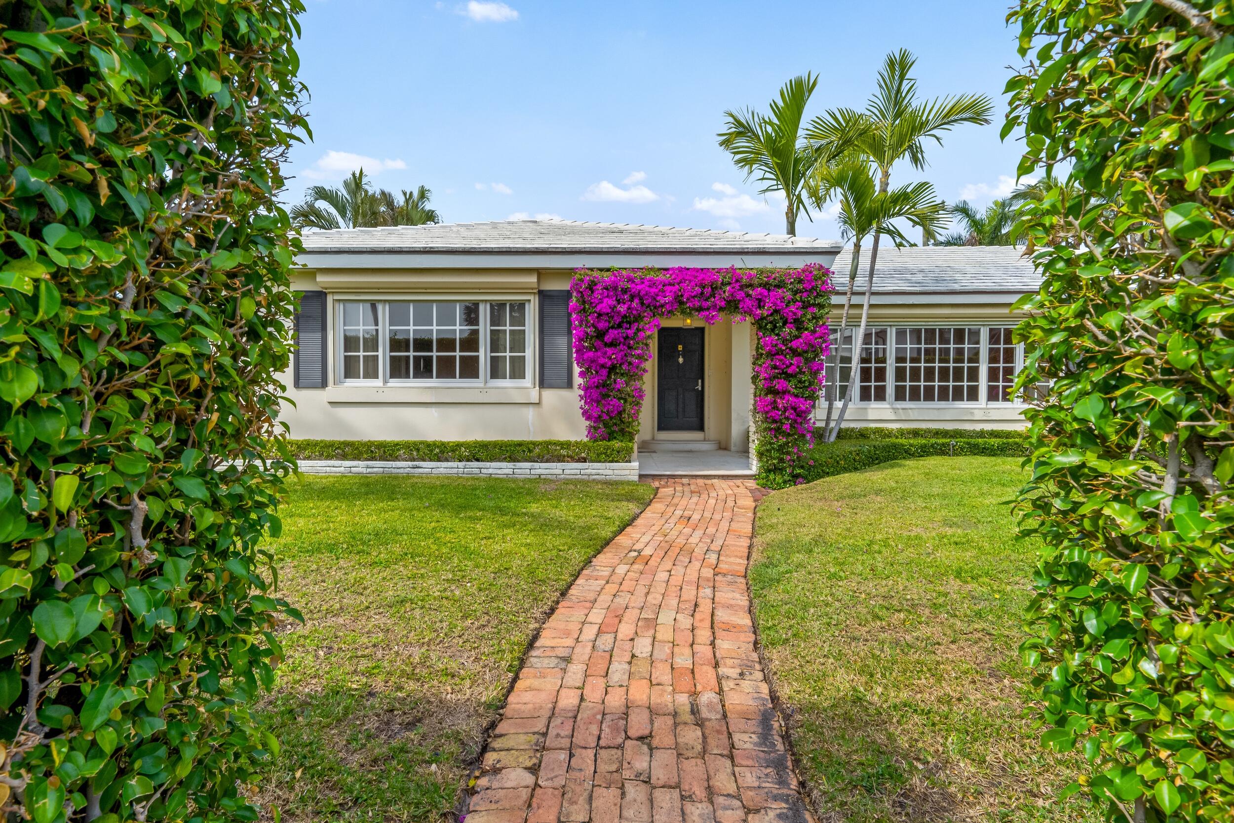 Property for Sale at 257 Via Linda, Palm Beach, Palm Beach County, Florida - Bedrooms: 4 
Bathrooms: 4  - $9,400,000