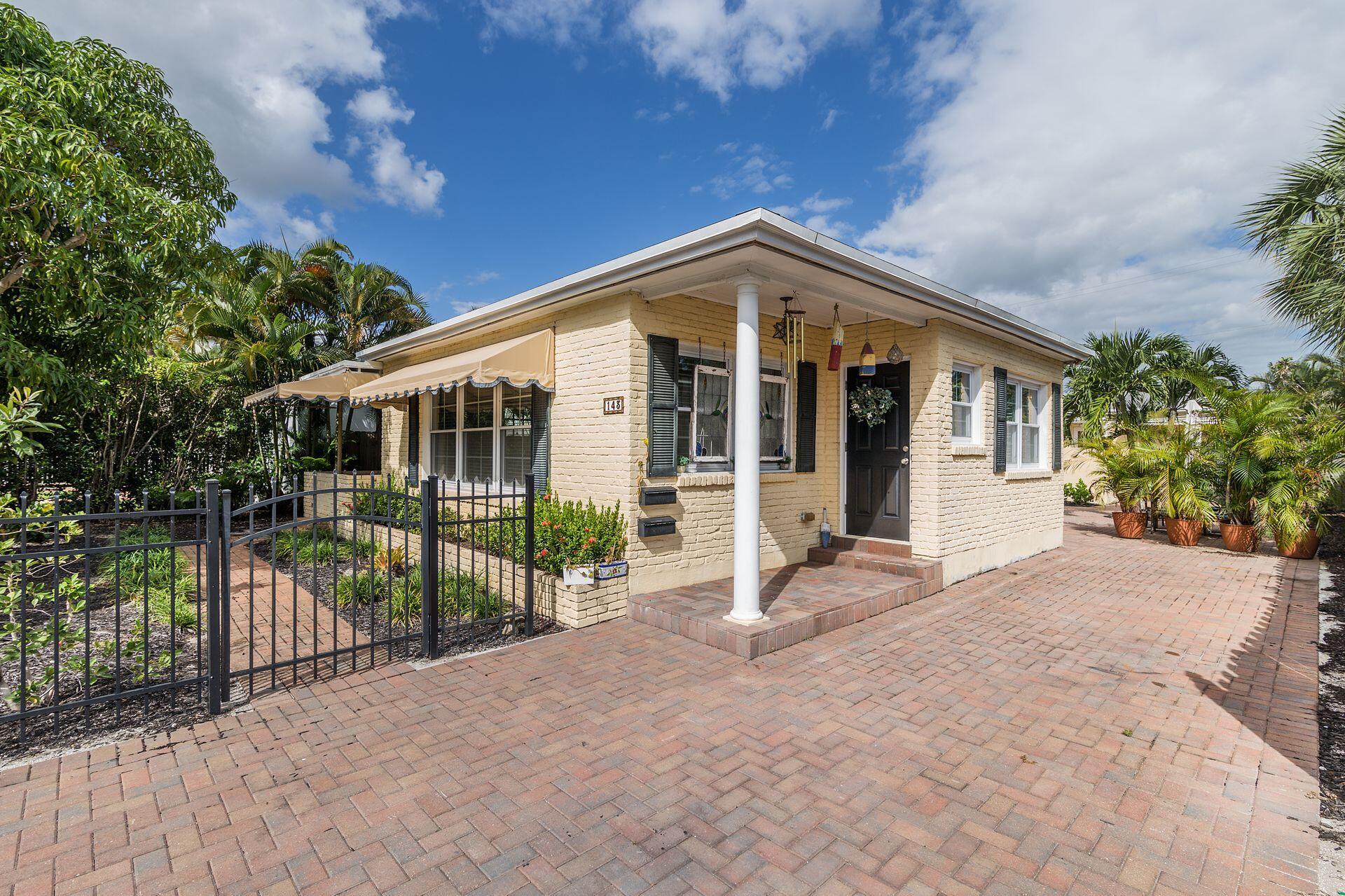 Photo 1 of 143 Greymon Drive, West Palm Beach, Florida, $895,000, Web #: 10758546