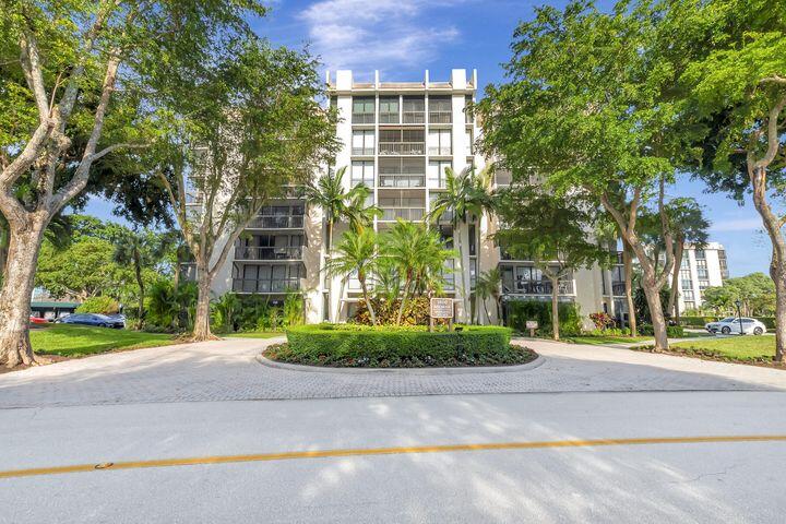 Property for Sale at 1861 Bridgewood Drive, Boca Raton, Palm Beach County, Florida - Bedrooms: 2 
Bathrooms: 2  - $260,000