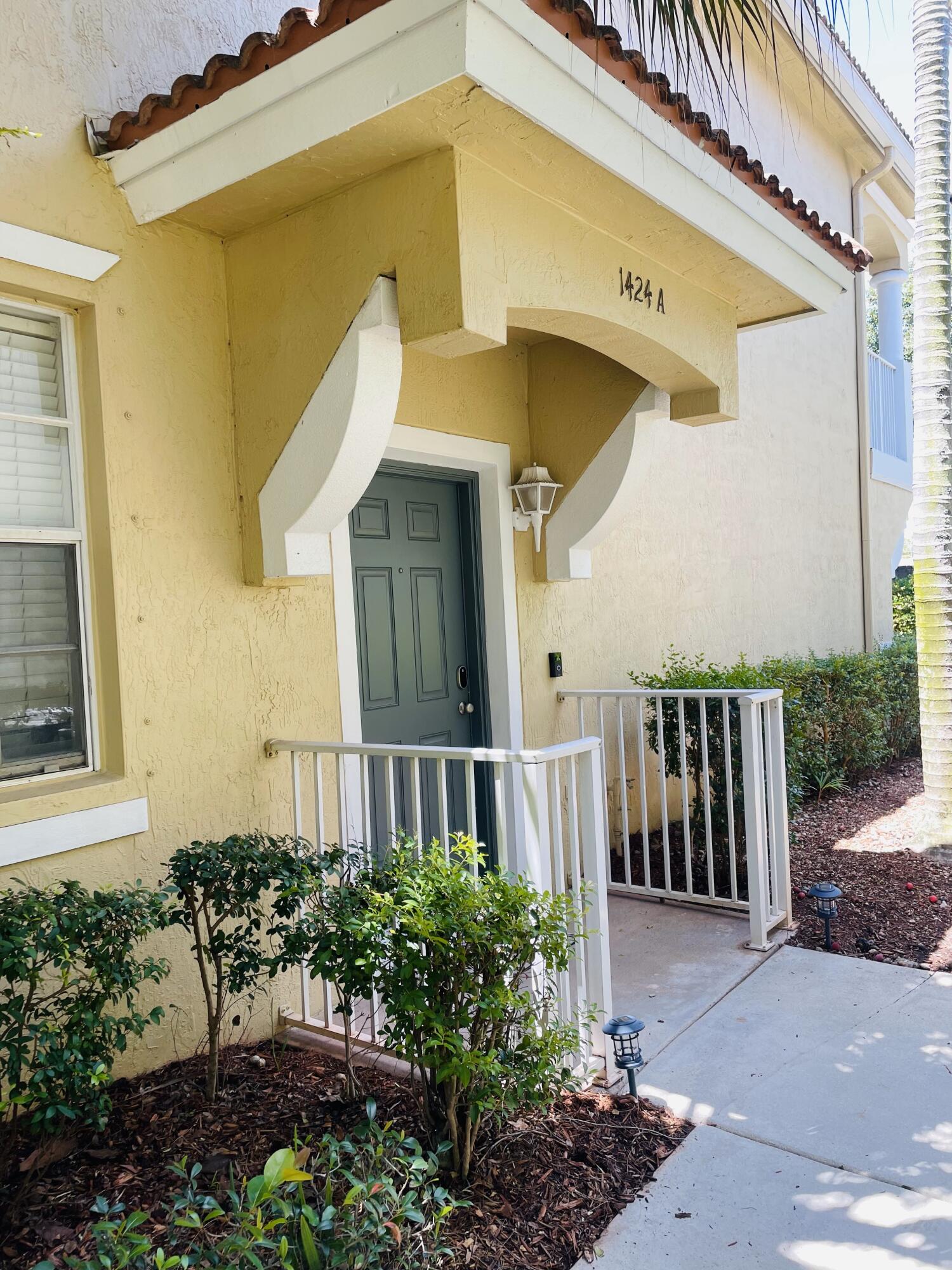 1424 W Wickham Circle A, Delray Beach, Palm Beach County, Florida - 2 Bedrooms  
2 Bathrooms - 