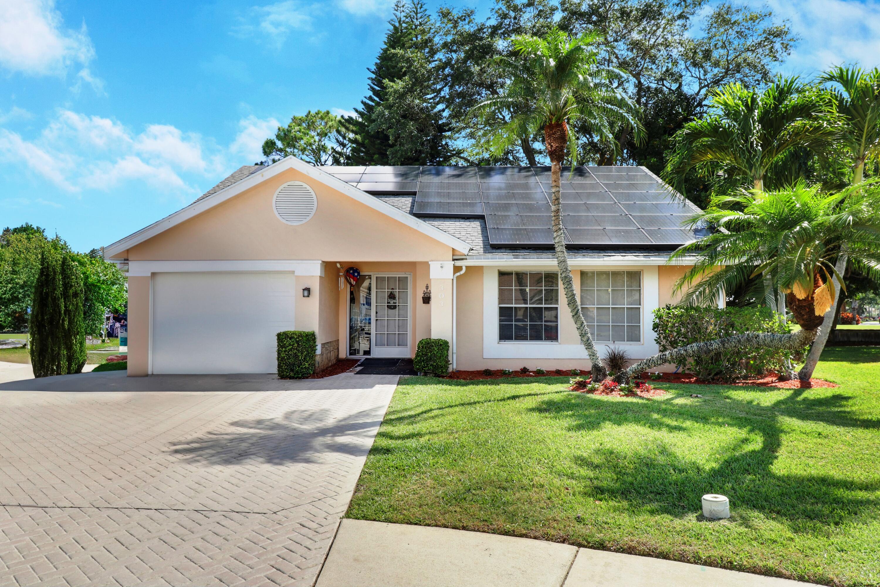 303 Moccasin Trail, Jupiter, Palm Beach County, Florida - 3 Bedrooms  
2 Bathrooms - 