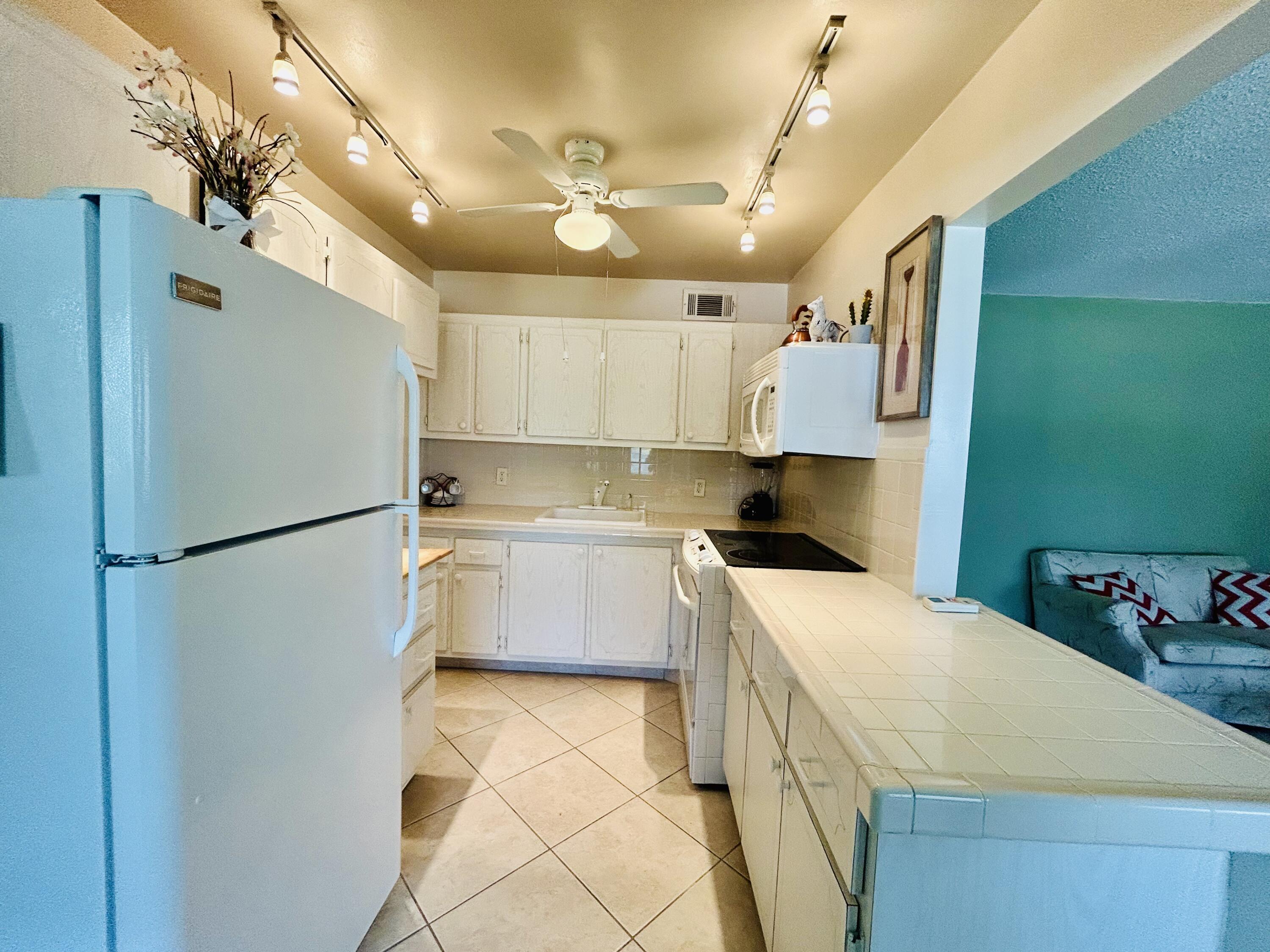 317 Windsor, West Palm Beach, Palm Beach County, Florida - 2 Bedrooms  
1.5 Bathrooms - 