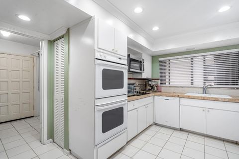 Tiny photo for 3650 N 36th Avenue #70, Hollywood, FL 33021 (MLS # RX-11124223)