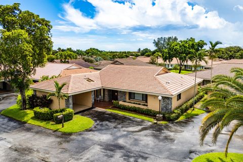 Tiny photo for 3650 N 36th Avenue #70, Hollywood, FL 33021 (MLS # RX-11124223)