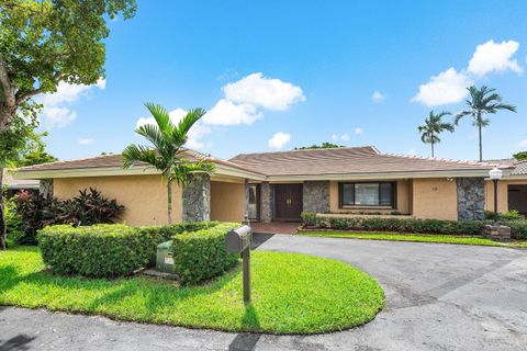 Tiny photo for 3650 N 36th Avenue #70, Hollywood, FL 33021 (MLS # RX-11124223)