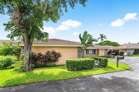 Tiny photo for 3650 N 36th Avenue #70, Hollywood, FL 33021 (MLS # RX-11124223)