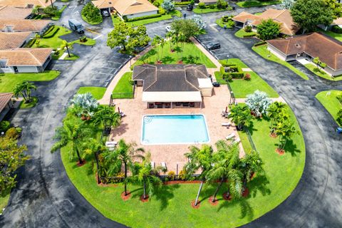 Tiny photo for 3650 N 36th Avenue #70, Hollywood, FL 33021 (MLS # RX-11124223)