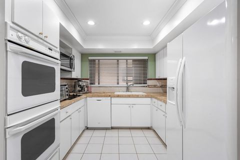 Tiny photo for 3650 N 36th Avenue #70, Hollywood, FL 33021 (MLS # RX-11124223)