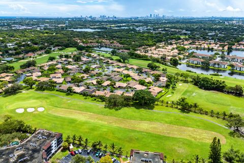 Tiny photo for 3650 N 36th Avenue #70, Hollywood, FL 33021 (MLS # RX-11124223)