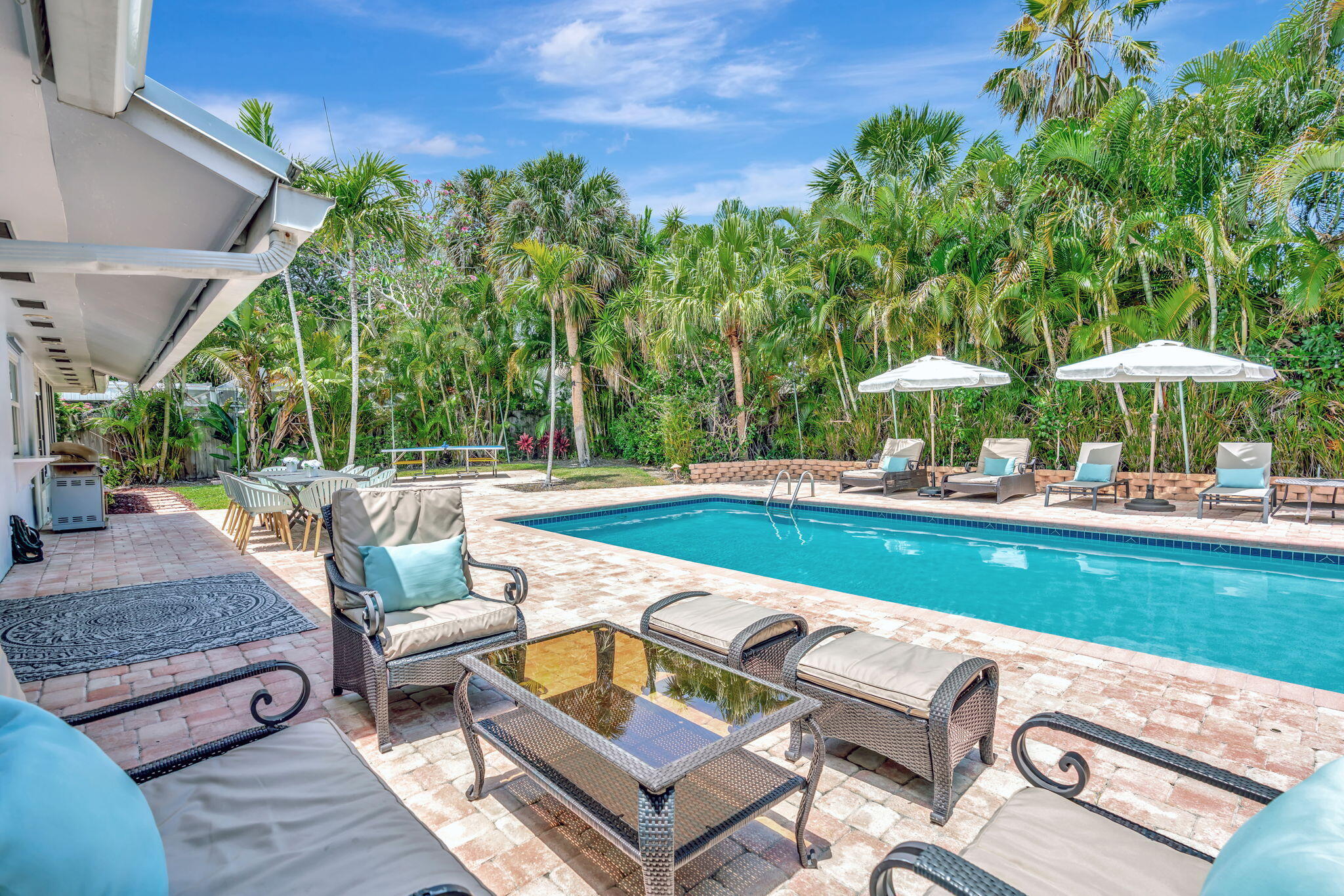 2561 Pepperwood Circle, North Palm Beach, Miami-Dade County, Florida - 4 Bedrooms  
2 Bathrooms - 