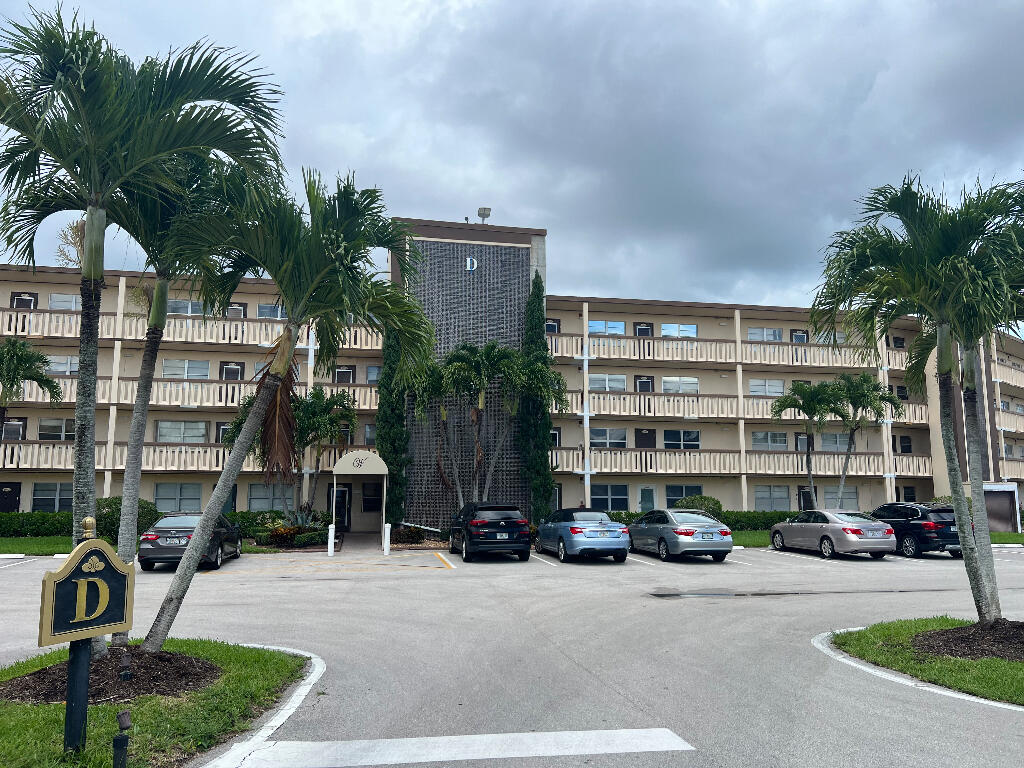 Property for Sale at 4069 Wolverton D, Boca Raton, Palm Beach County, Florida - Bedrooms: 1 
Bathrooms: 1  - $185,000