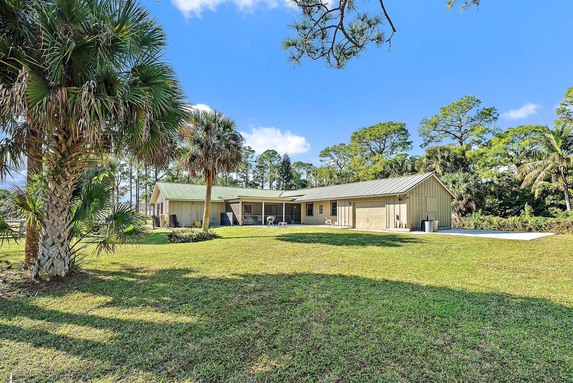 11031 Persimmon Boulevard, The Acreage, Palm Beach County, Florida - 4 Bedrooms  
3 Bathrooms - 