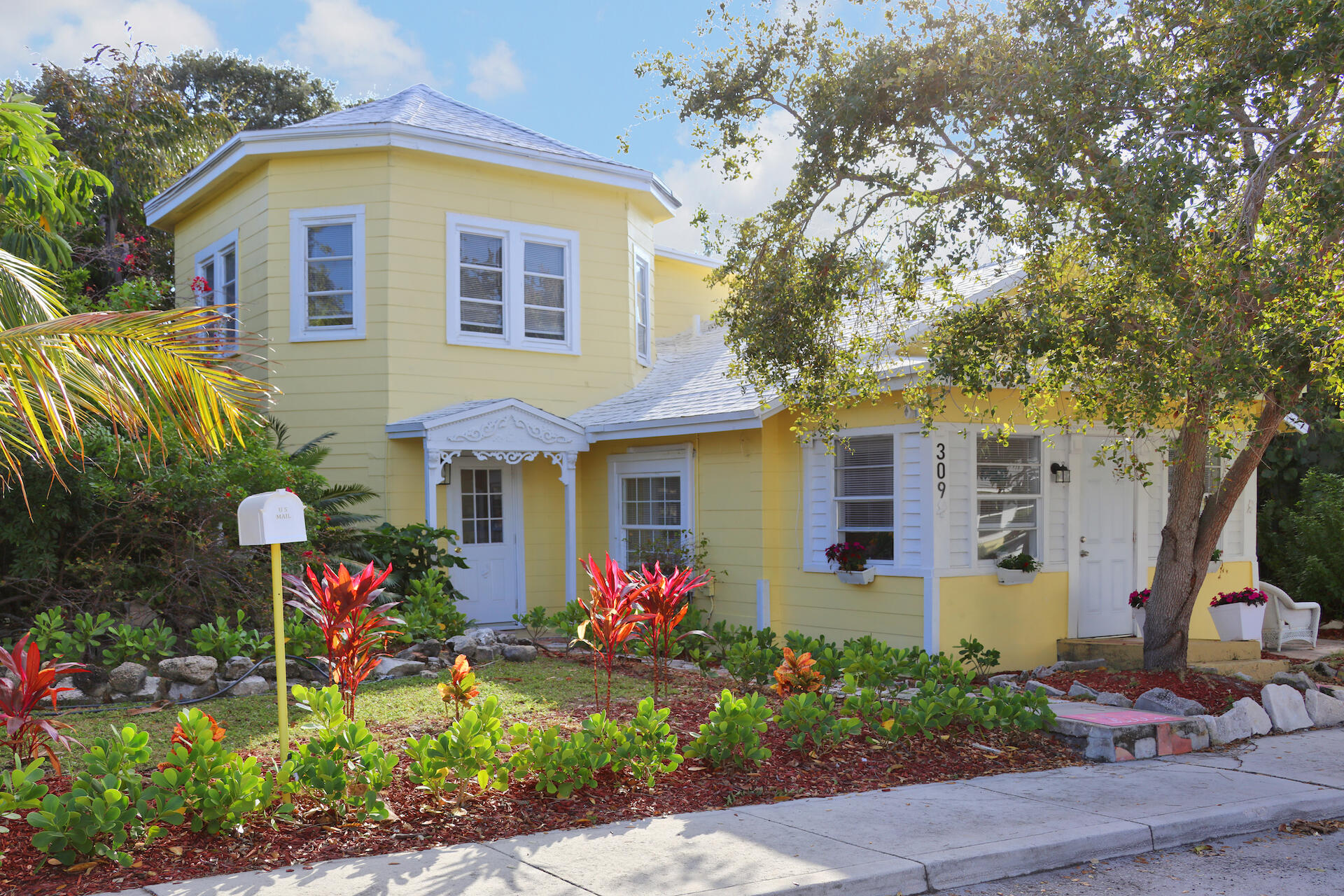 Property for Sale at 309 4th Avenue, Lake Worth Beach, Palm Beach County, Florida - Bedrooms: 2 
Bathrooms: 2  - $549,000