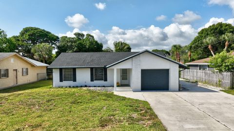 Photo of 717 Holly Avenue, Fort Pierce, FL 34982 (MLS # RX-11086153)