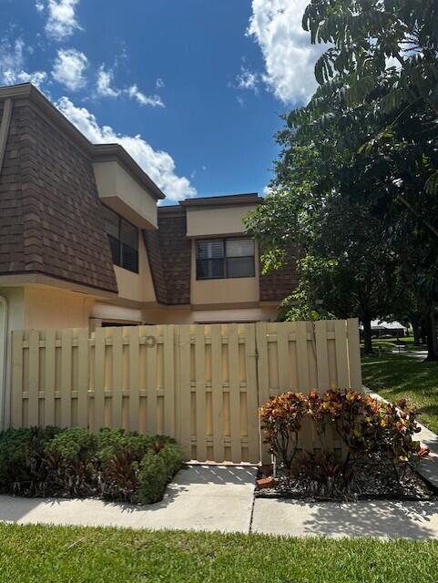 779 Nw 30th Avenue C, Delray Beach, Palm Beach County, Florida - 2 Bedrooms  
2.5 Bathrooms - 