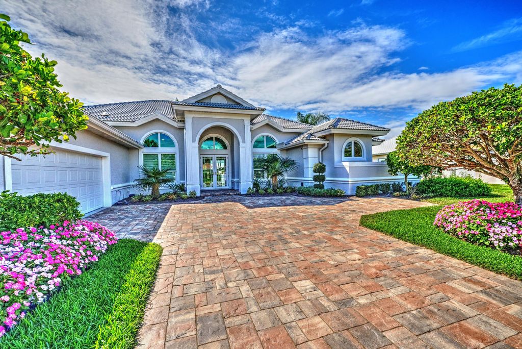 Photo of 8149 SE Double Tree Drive, Hobe Sound, FL 33455 (MLS # RX-11065170)