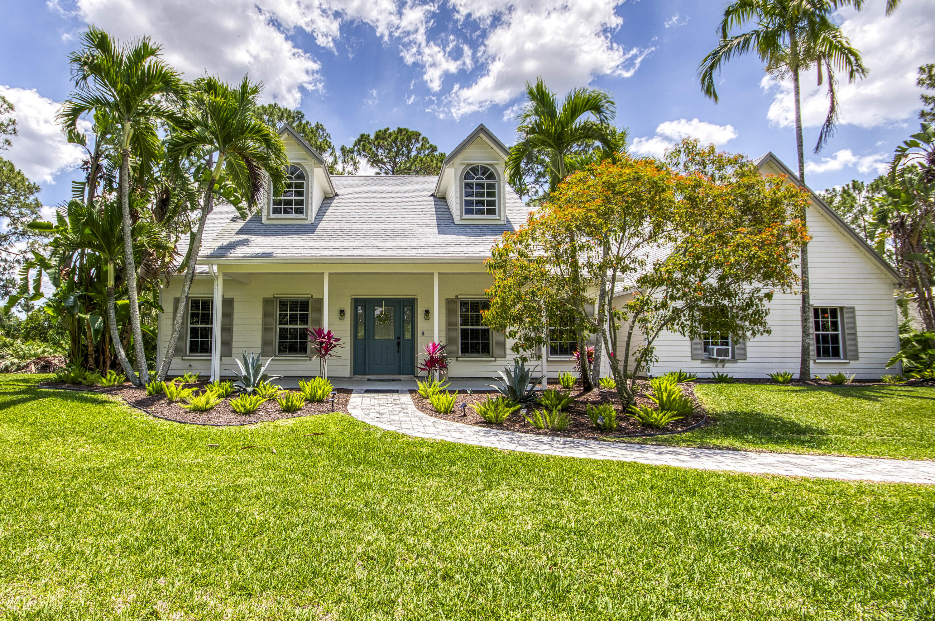 15048 85th Road, The Acreage, Palm Beach County, Florida - 4 Bedrooms  
2 Bathrooms - 