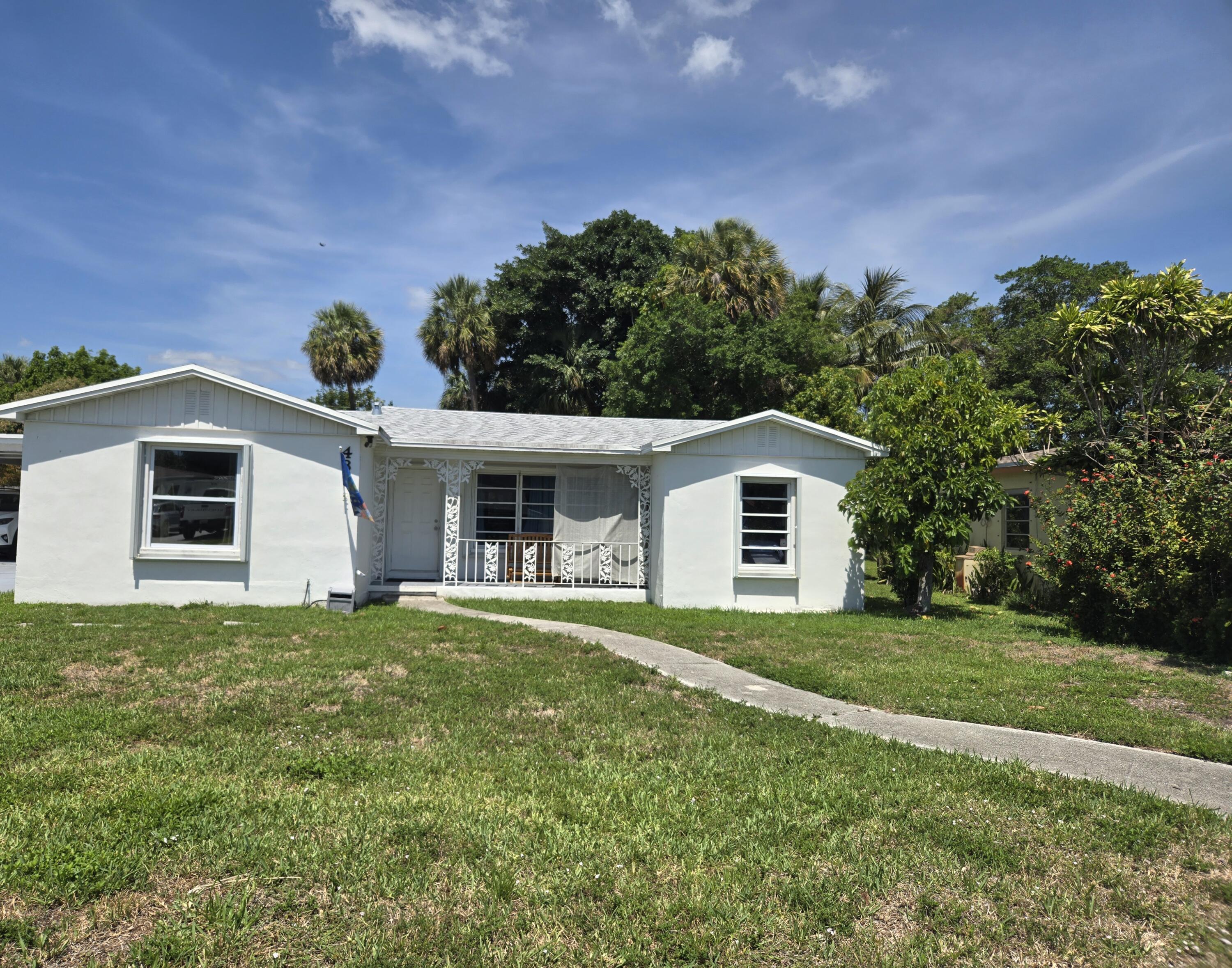 431 Virginia Drive, Lake Worth Beach, Palm Beach County, Florida - 4 Bedrooms  
2 Bathrooms - 