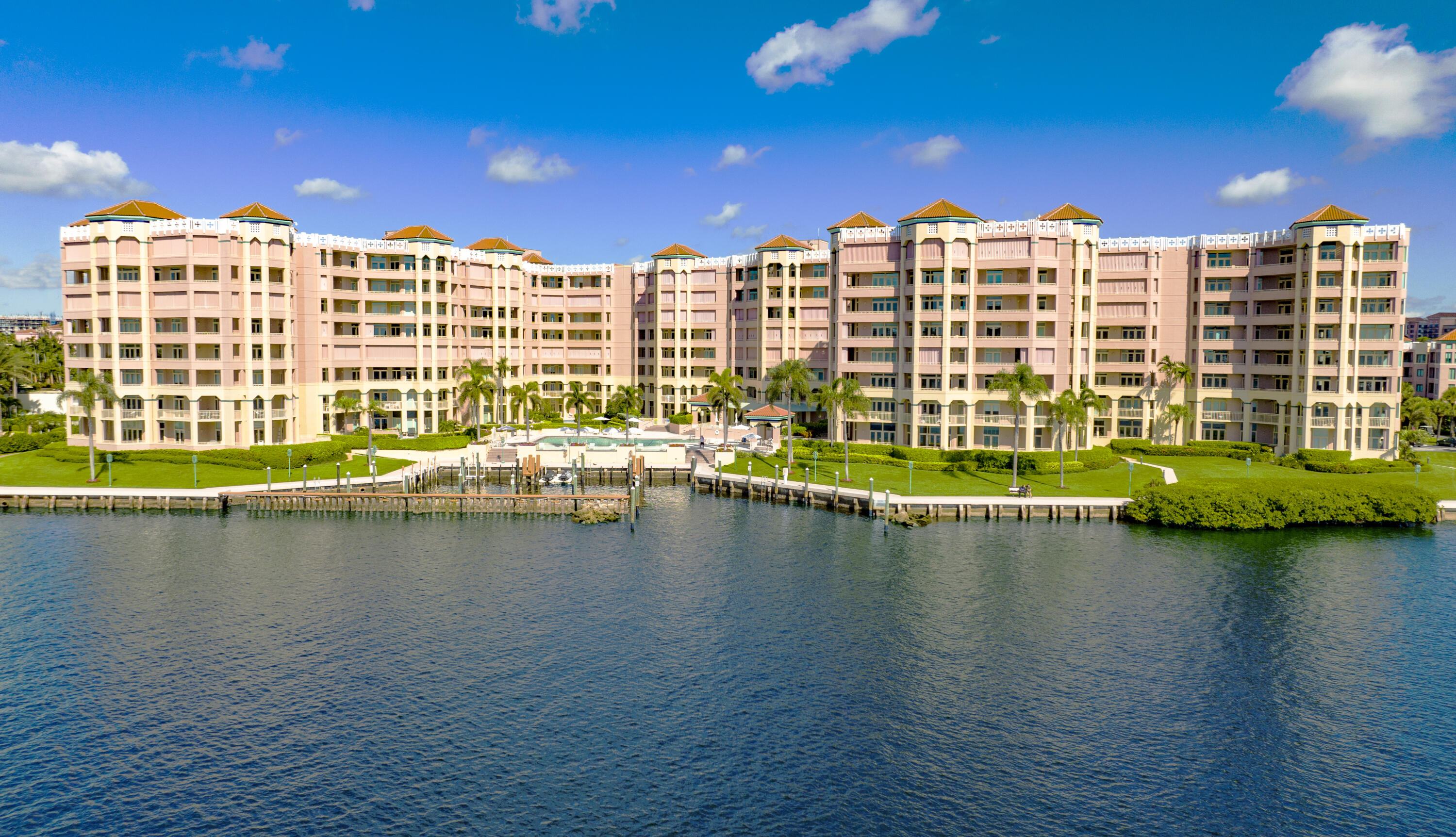 300 Se 5th Avenue 4060, Boca Raton, Palm Beach County, Florida - 2 Bedrooms  
3.5 Bathrooms - 