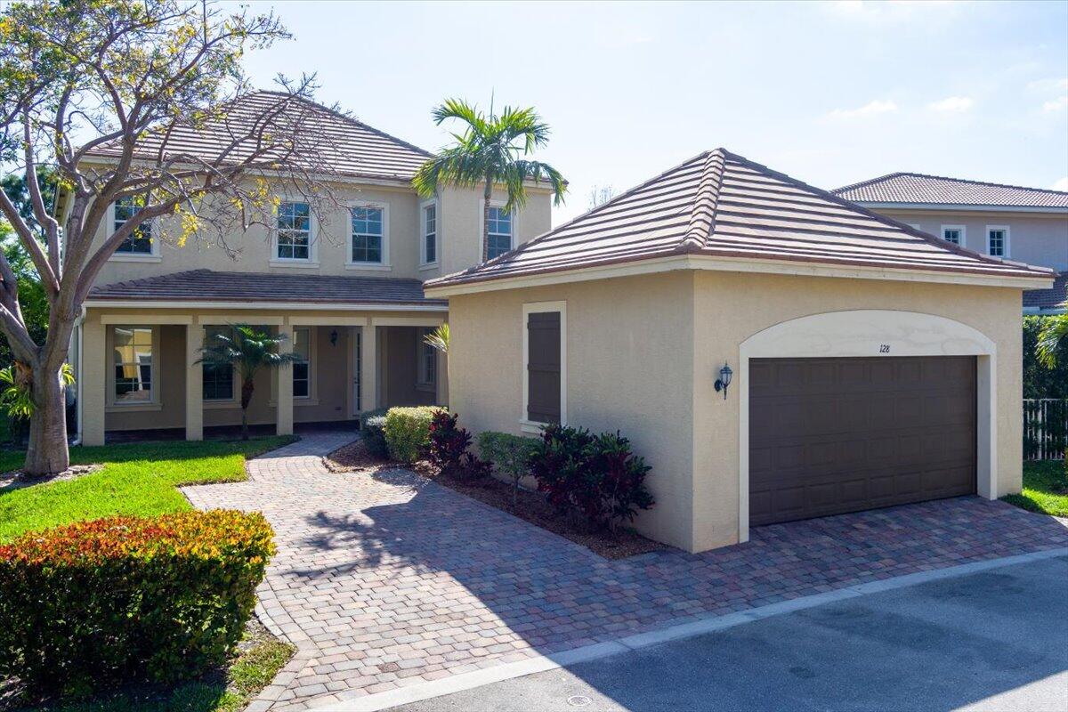 Property for Sale at 128 Glencullen Circle, Jupiter, Palm Beach County, Florida - Bedrooms: 4 
Bathrooms: 3  - $1,199,000
