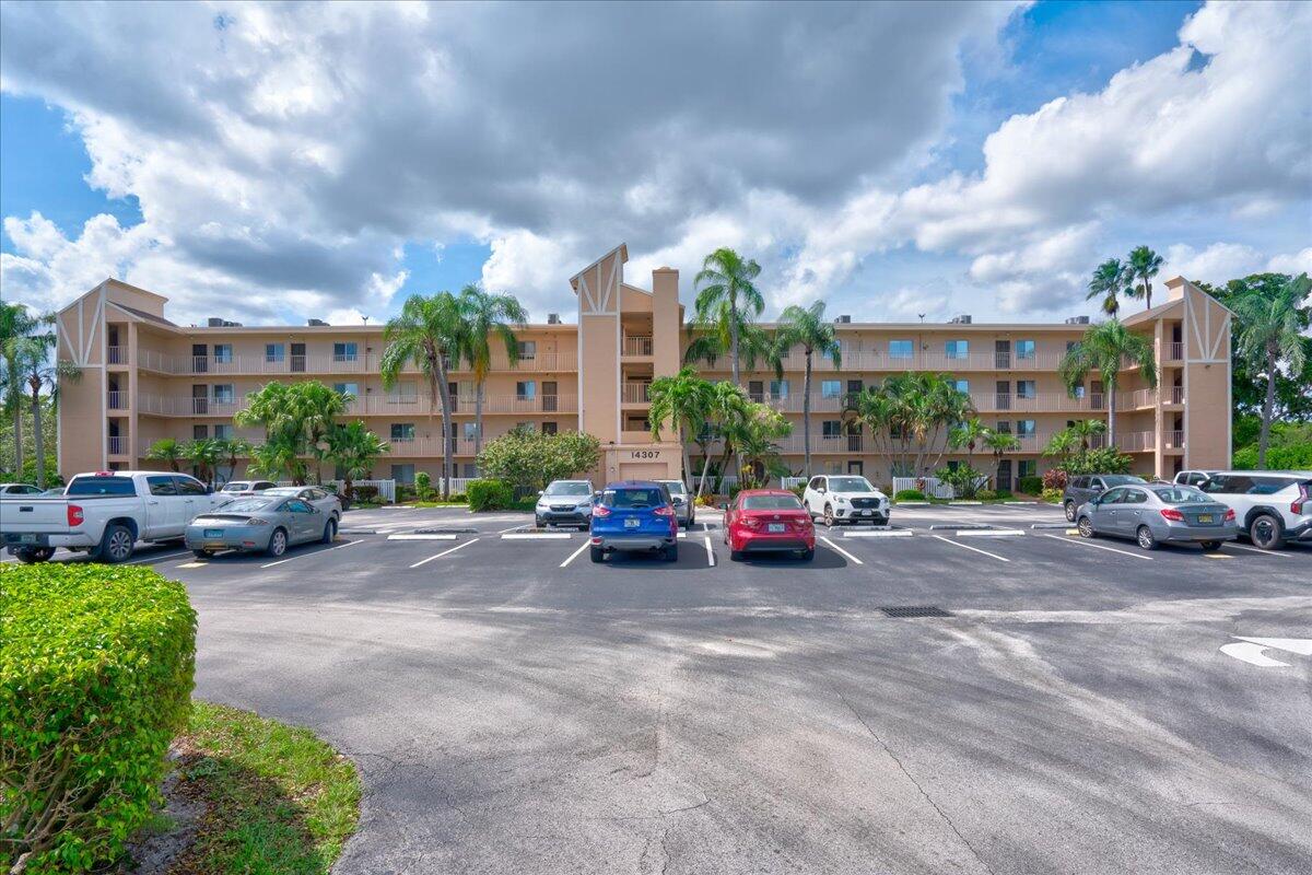 14307 Bedford Drive 305, Delray Beach, Palm Beach County, Florida - 2 Bedrooms  
2 Bathrooms - 