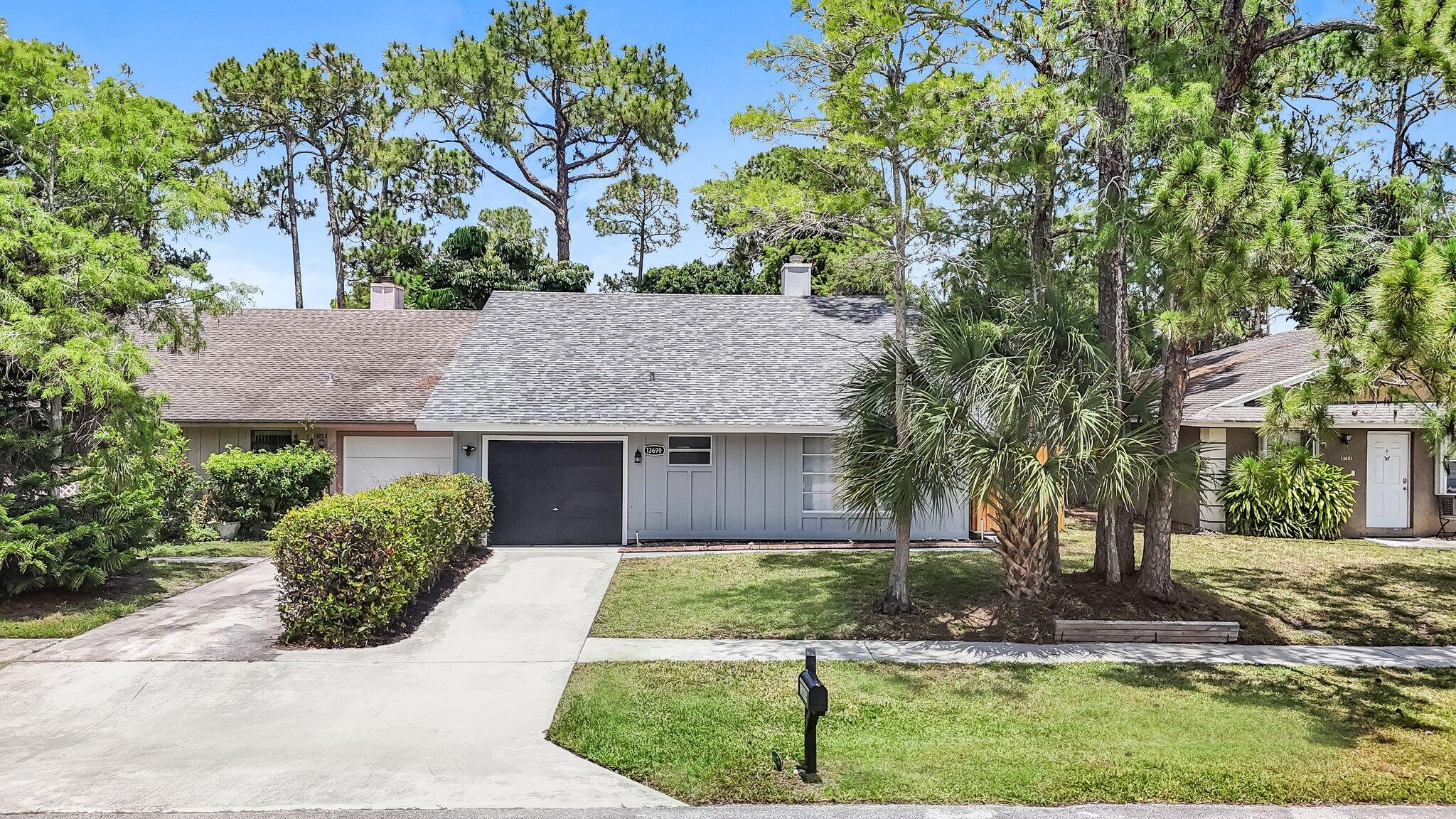 Property for Sale at 13699 Lavender Lane, Wellington, Palm Beach County, Florida - Bedrooms: 3 
Bathrooms: 2  - $499,000