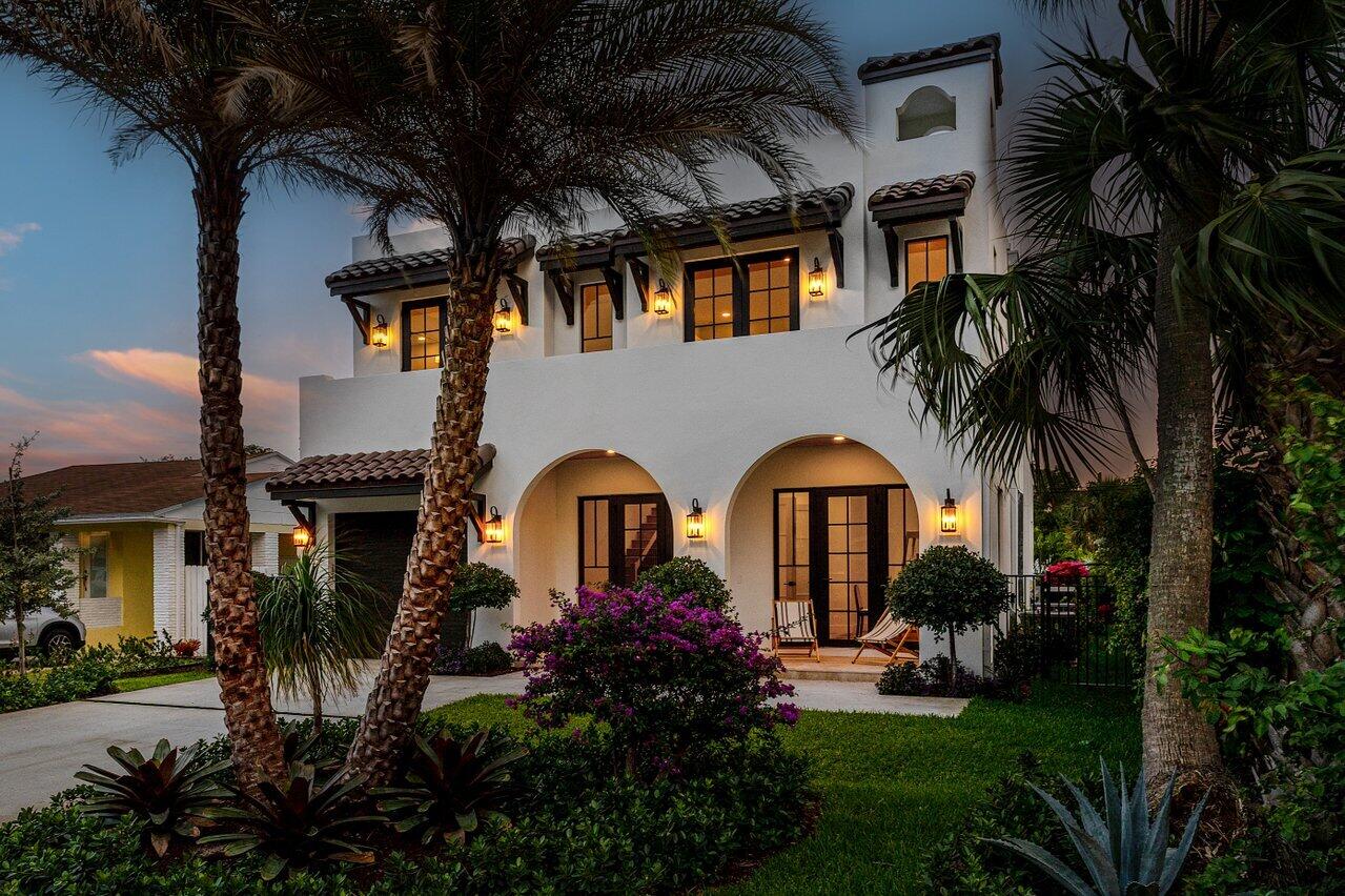 226 Ne 11th Street, Delray Beach, Palm Beach County, Florida - 4 Bedrooms  
3.5 Bathrooms - 
