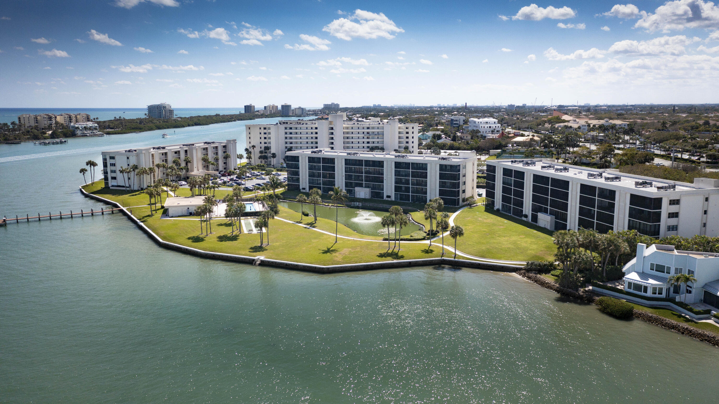 Property for Sale at 100 Intracoastal Place 204, Jupiter, Palm Beach County, Florida - Bedrooms: 2 
Bathrooms: 2  - $679,000