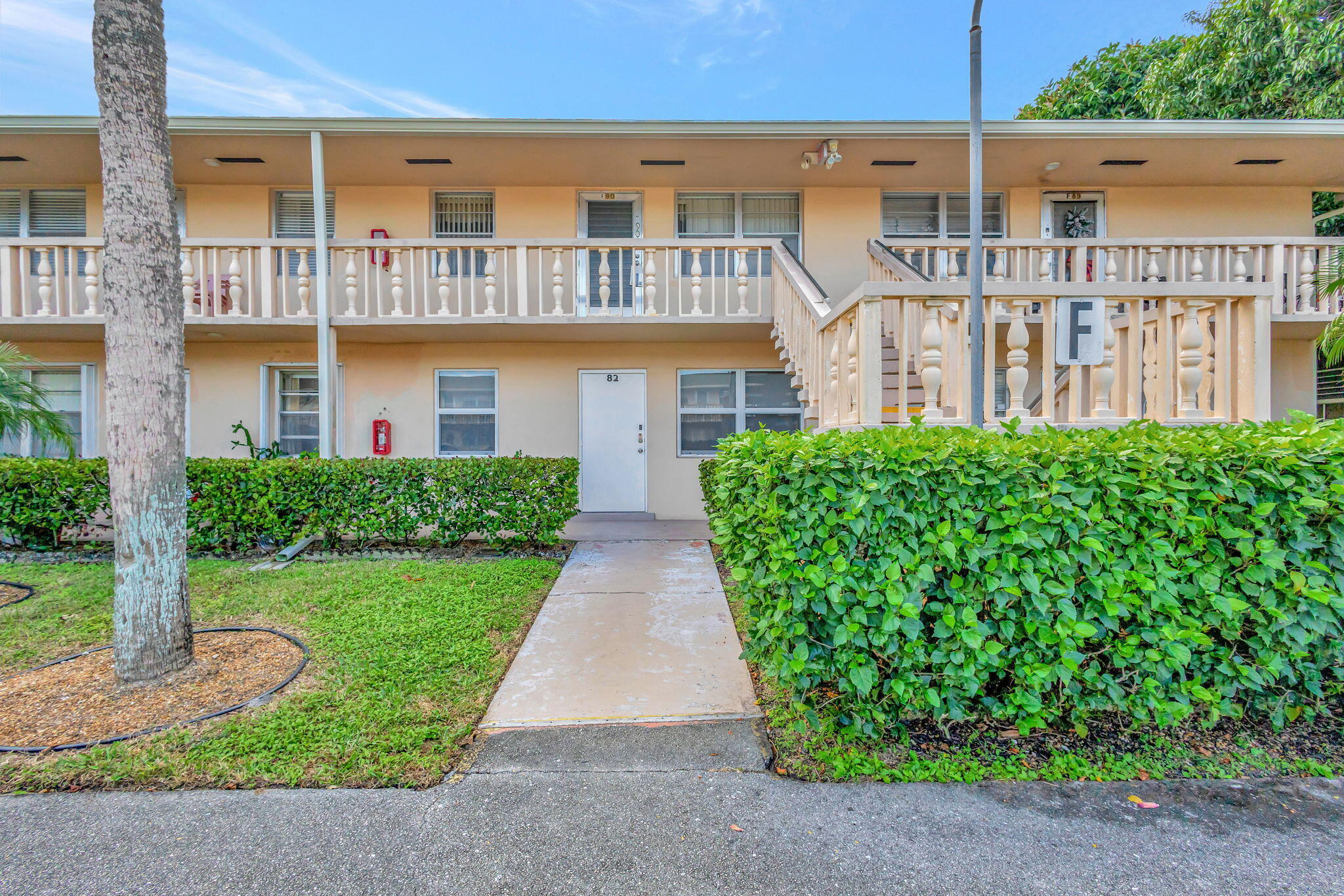 92 Hastings F, West Palm Beach, Palm Beach County, Florida - 2 Bedrooms  
1.5 Bathrooms - 