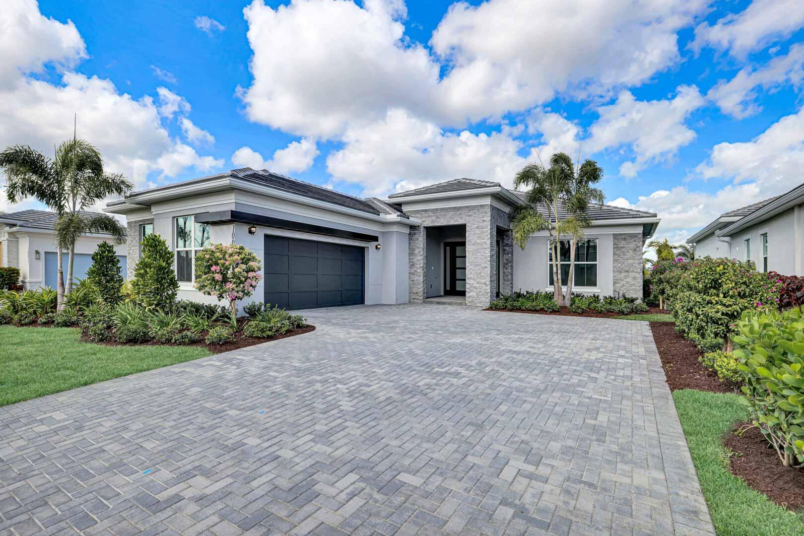 Property for Sale at 10035 Seagrass Way, Palm Beach Gardens, Palm Beach County, Florida - Bedrooms: 3 
Bathrooms: 2.5  - $999,995