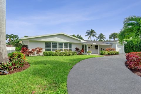 Photo of 811 W Royal Palm Road, Boca Raton, FL 33486 (MLS # RX-11126999)