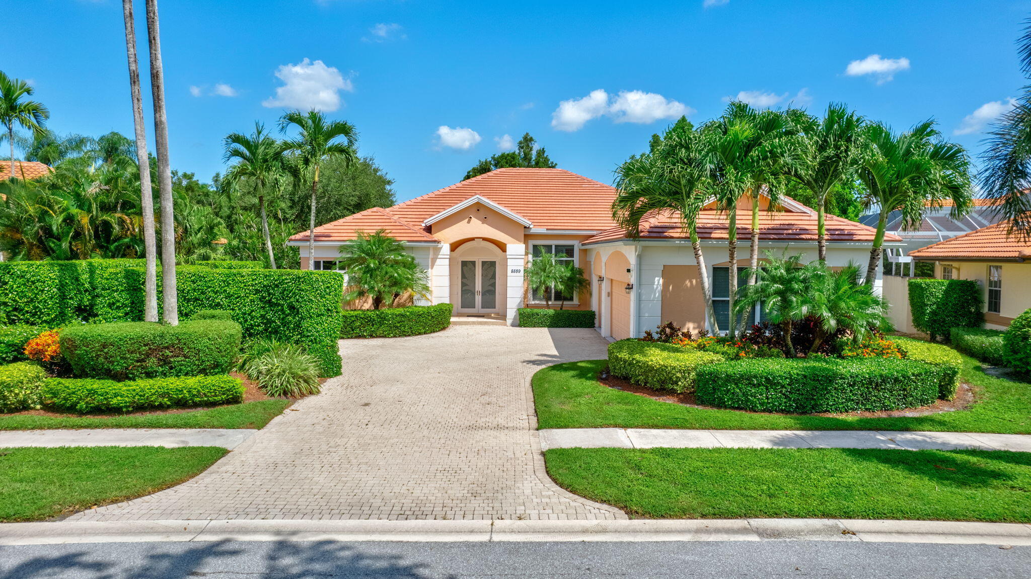 8889 Lakes Boulevard, West Palm Beach, Palm Beach County, Florida - 5 Bedrooms  
4.5 Bathrooms - 