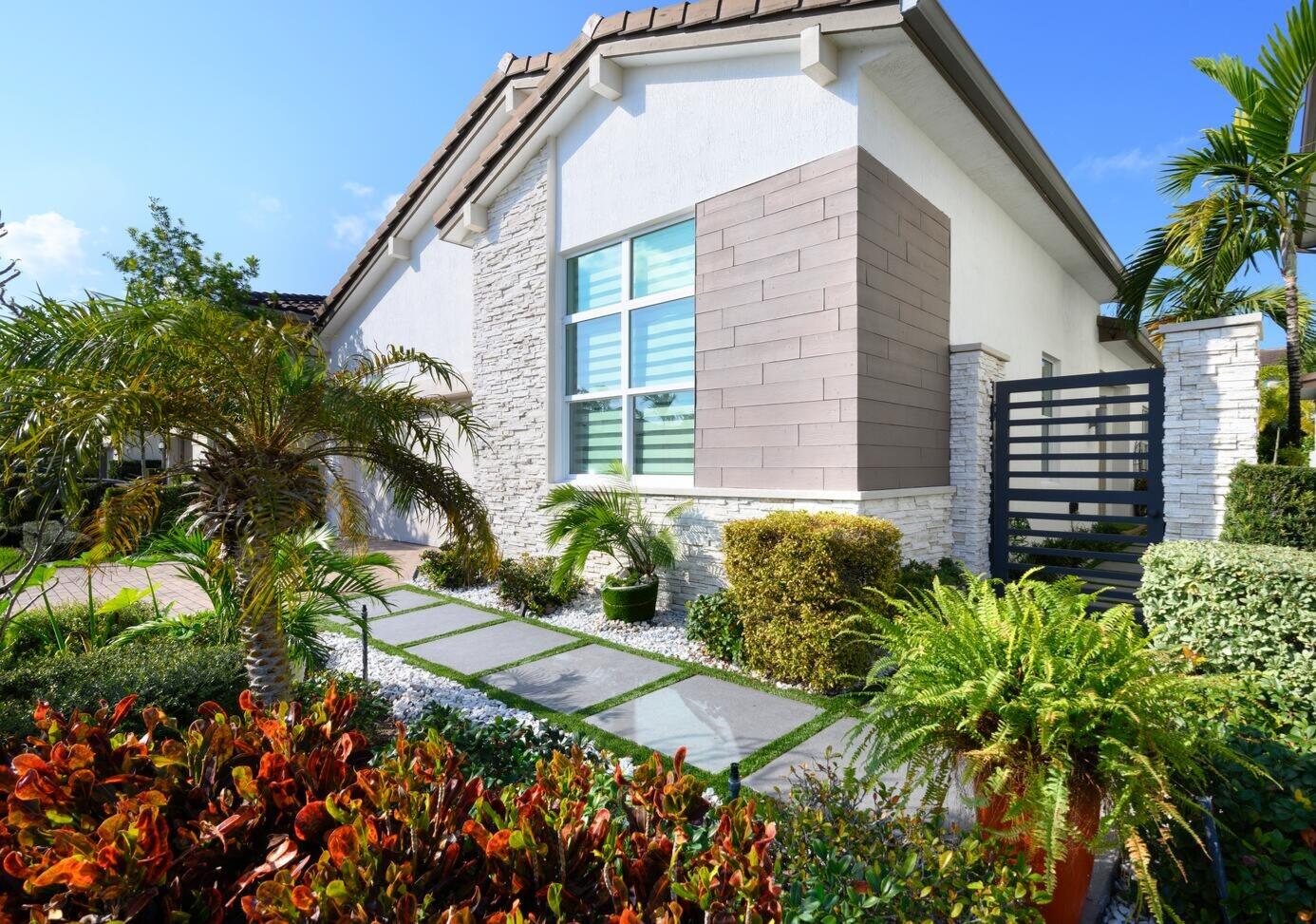 Property for Sale at 8877 Kingsmoor Way, Lake Worth, Palm Beach County, Florida - Bedrooms: 3 
Bathrooms: 2.5  - $648,000