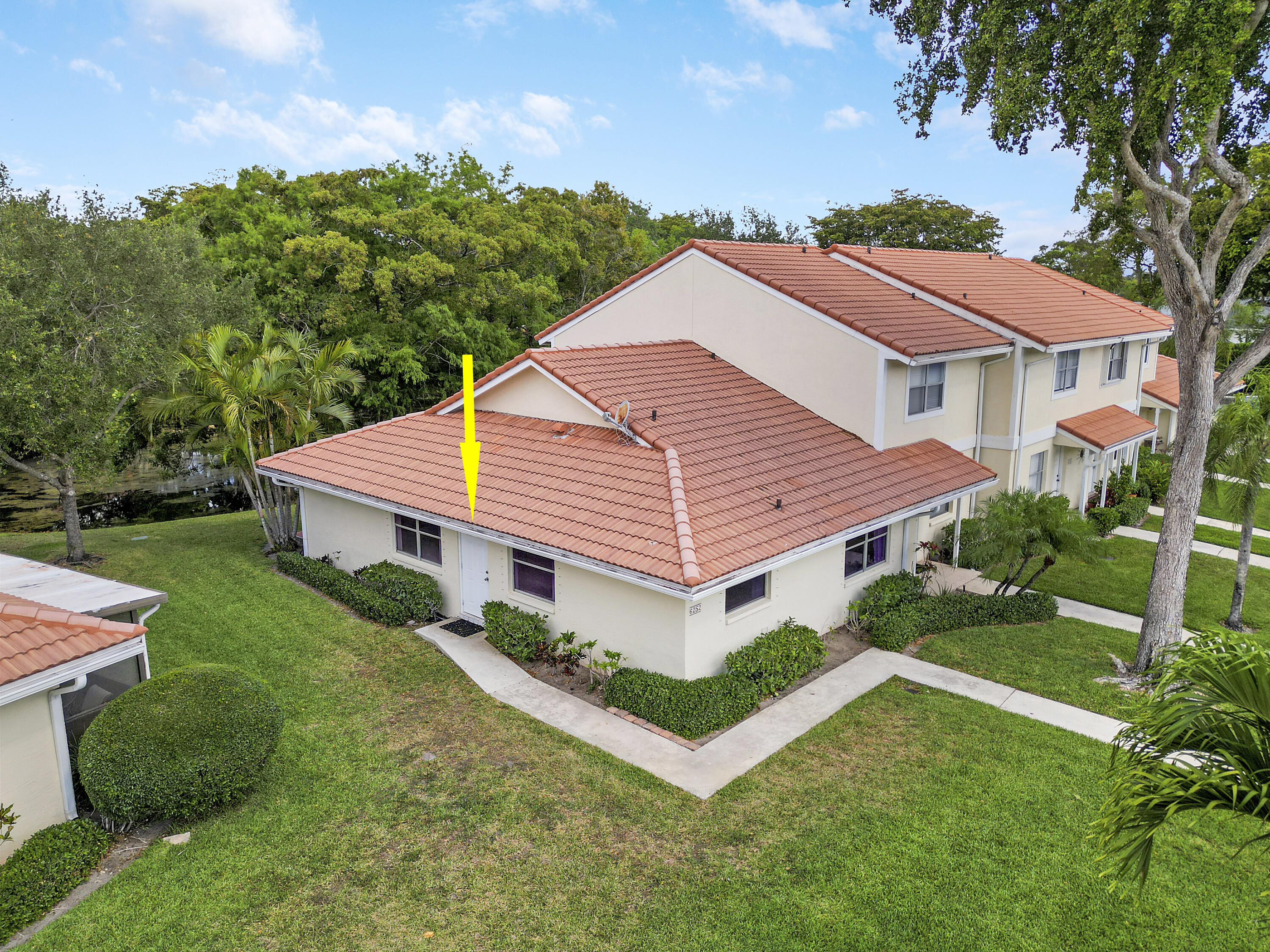6252 Walk Circle, Boca Raton, Palm Beach County, Florida - 2 Bedrooms  
2 Bathrooms - 