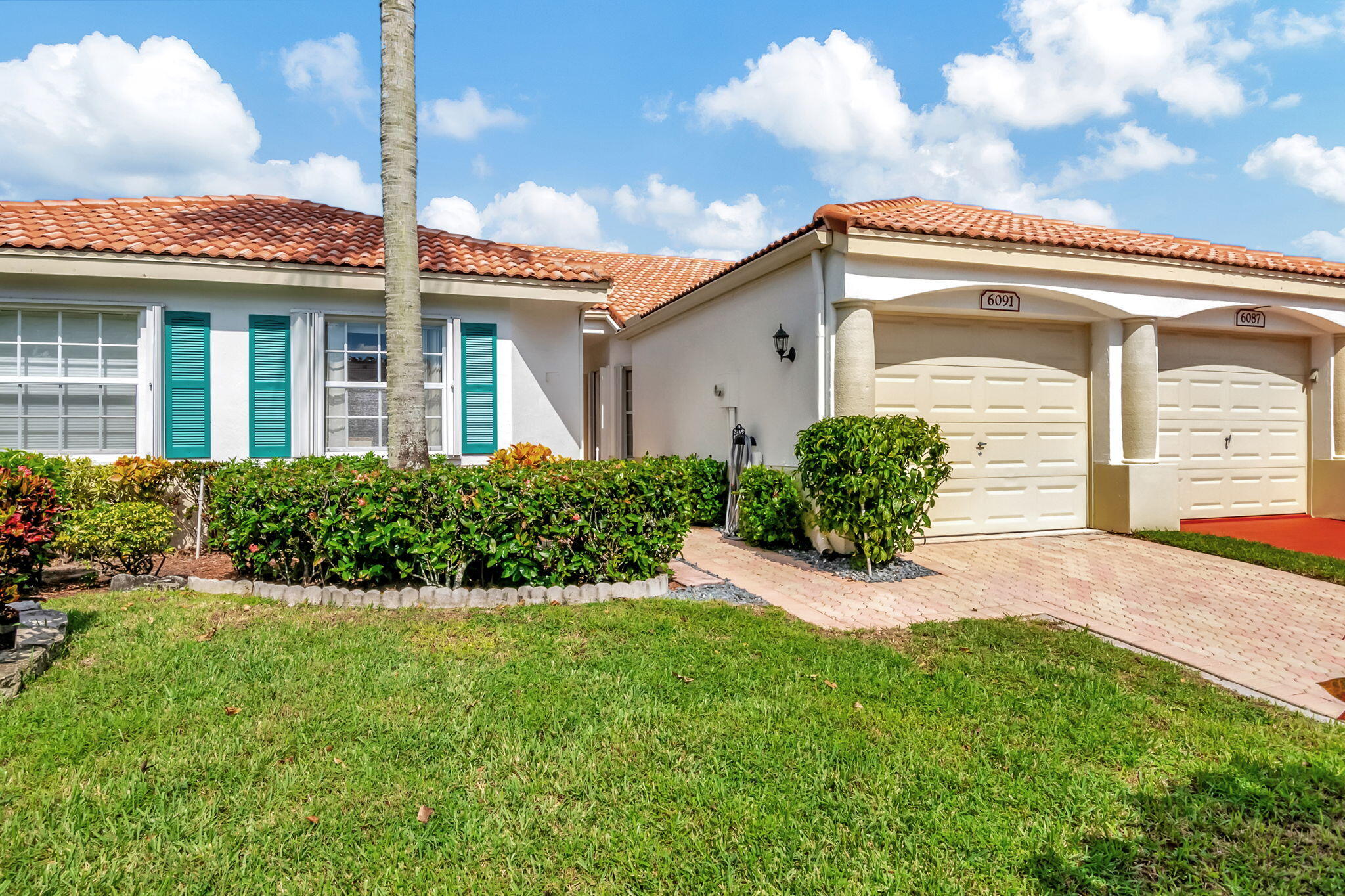 6091 Floral Lakes Drive, Delray Beach, Palm Beach County, Florida - 2 Bedrooms  
2 Bathrooms - 