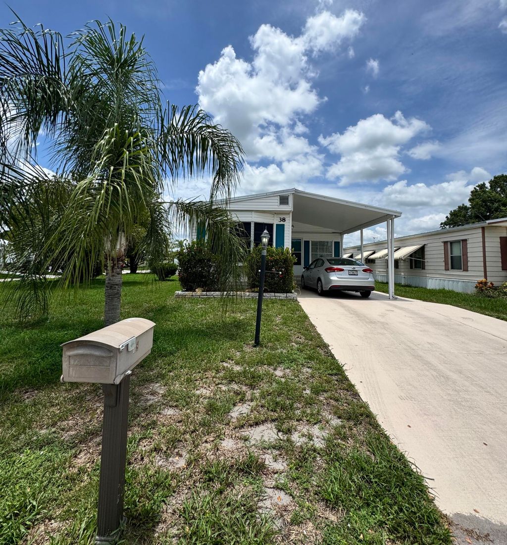 Photo of 38 Villa Blanca, Fort Pierce, FL 34951 (MLS # RX-11107057)