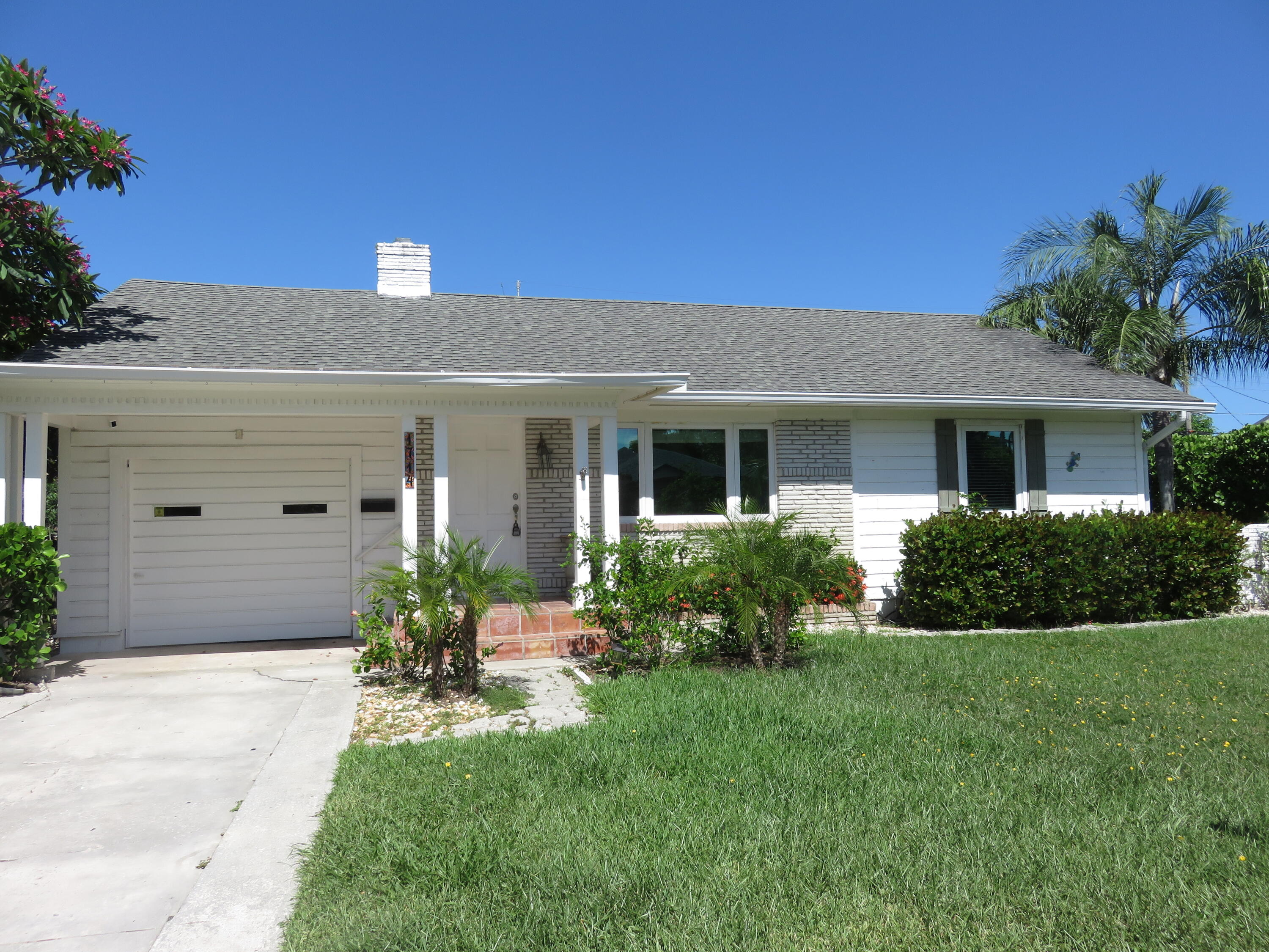 Property for Sale at 1714 N Palmway, Lake Worth Beach, Palm Beach County, Florida - Bedrooms: 2 
Bathrooms: 2  - $659,000