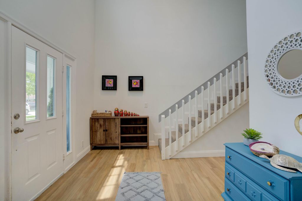 Photo of 2606 Monaco Terrace, Palm Beach Gardens, FL 33410 (MLS # RX-10917227)