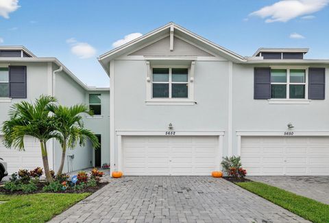 Photo of 5652 SE Edgewater Circle, Stuart, FL 34997 (MLS # RX-11129222)
