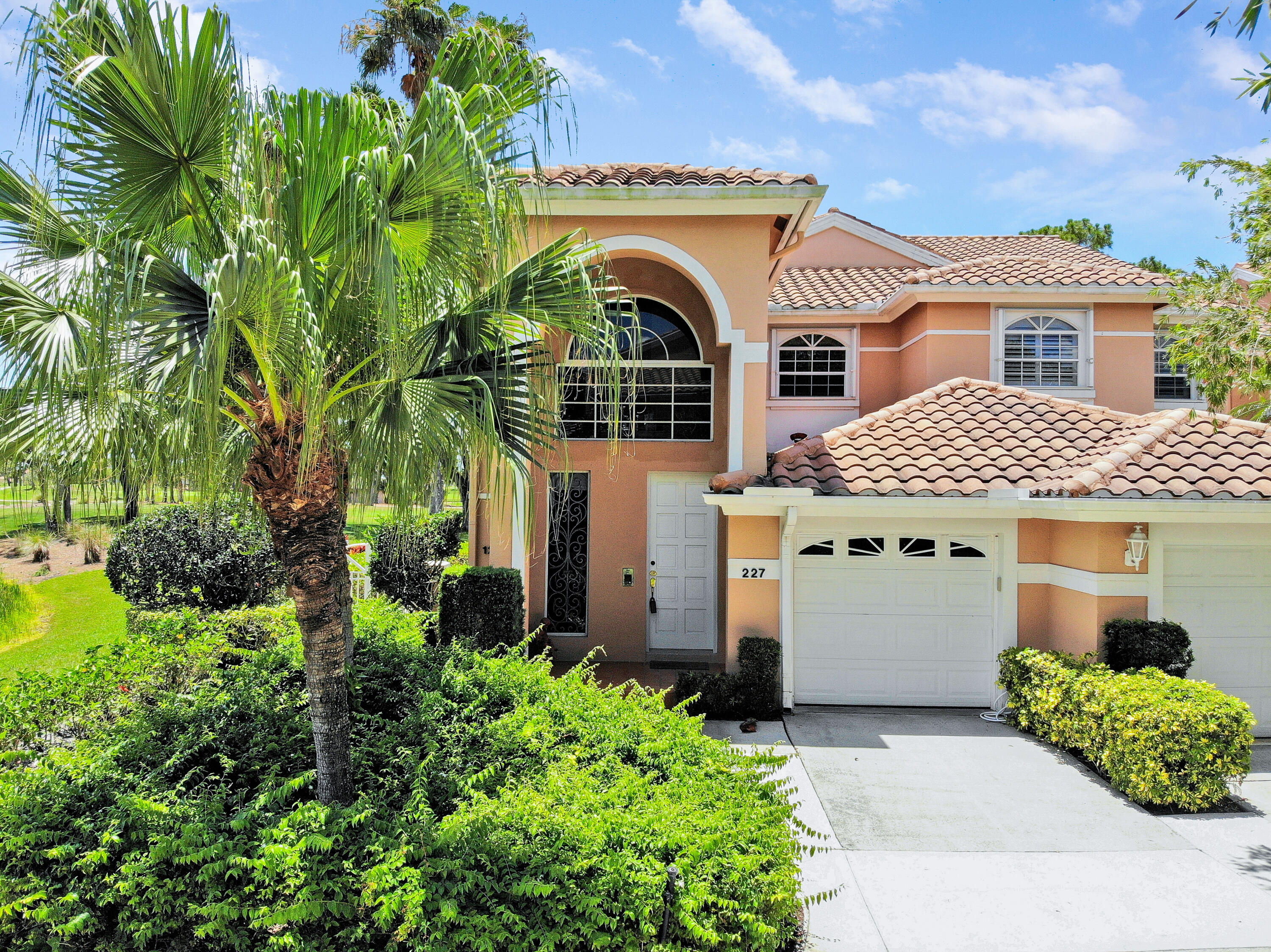 227 Legendary Circle, Palm Beach Gardens, Palm Beach County, Florida - 3 Bedrooms  
2 Bathrooms - 