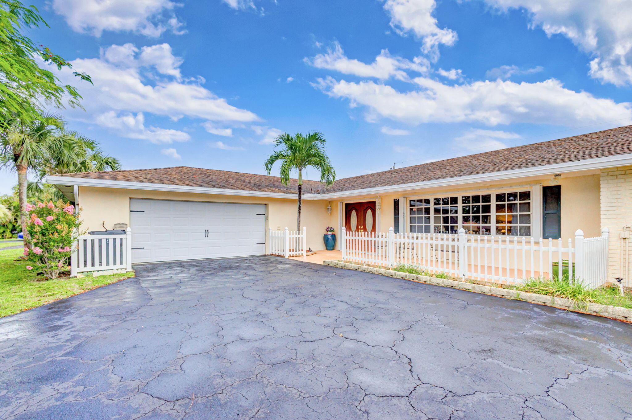 86 W Coconut Drive, Lake Worth, Palm Beach County, Florida - 4 Bedrooms  
2 Bathrooms - 