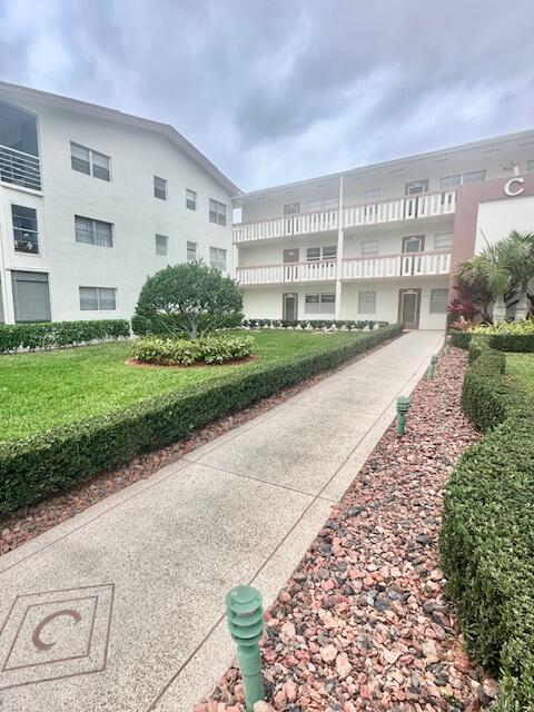 88 Preston C, Boca Raton, Palm Beach County, Florida - 2 Bedrooms  
1.5 Bathrooms - 