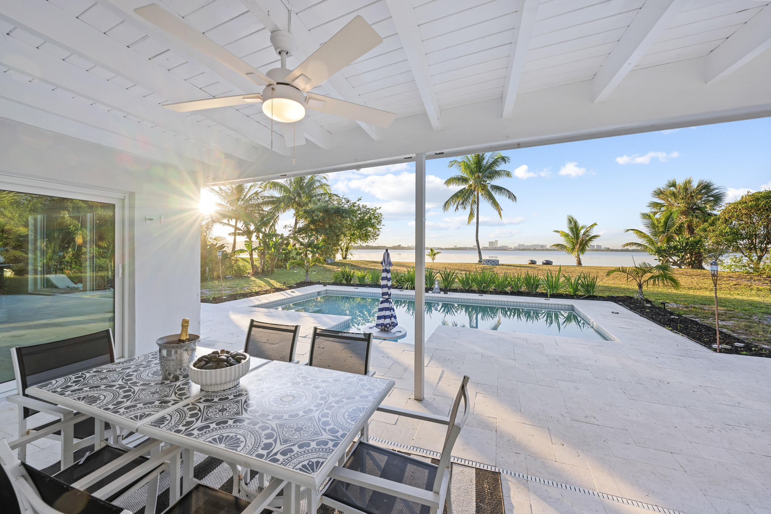3812 N Shore Drive, West Palm Beach, Palm Beach County, Florida - 4 Bedrooms  
2 Bathrooms - 